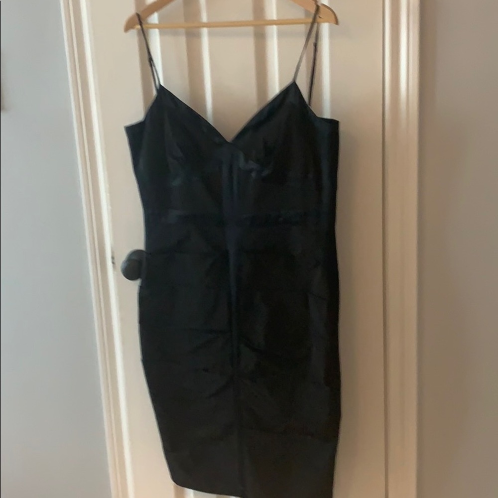 Calvin Klein silk v neck cocktail dress form fitting with trim detail size 10